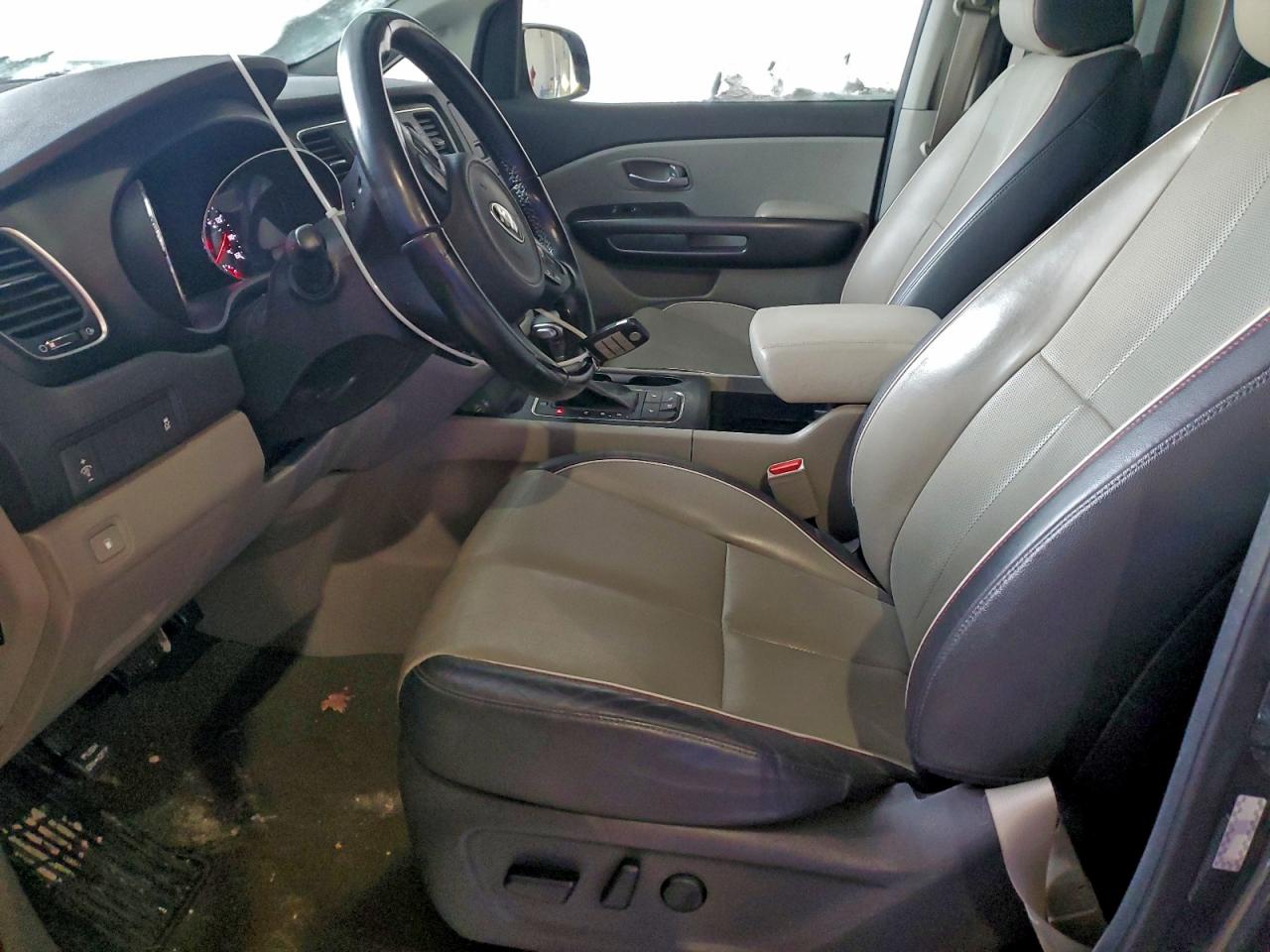 2018 KIA SEDONA LX photo 7