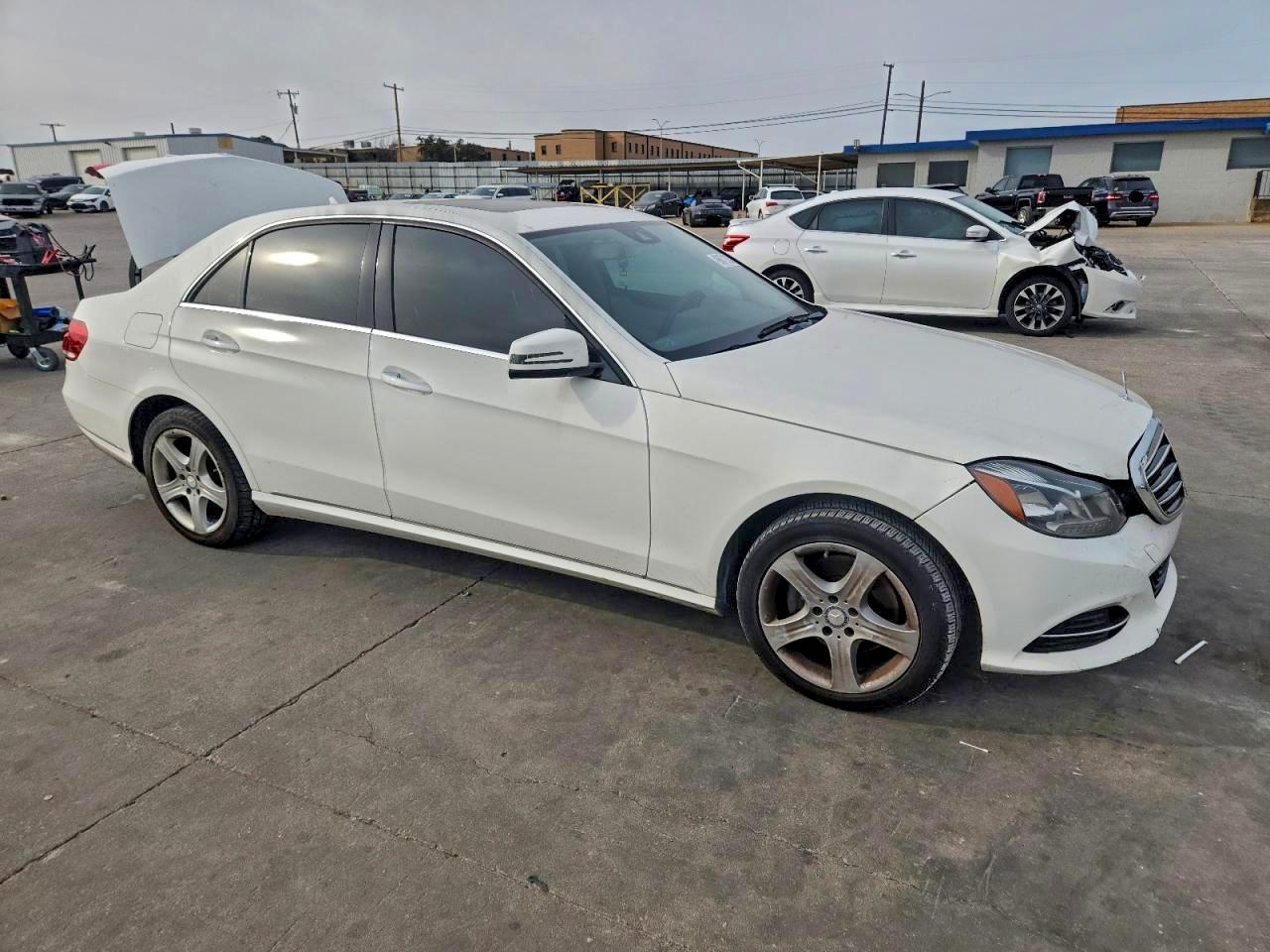 2014 MERCEDES-BENZ E 350 photo 4