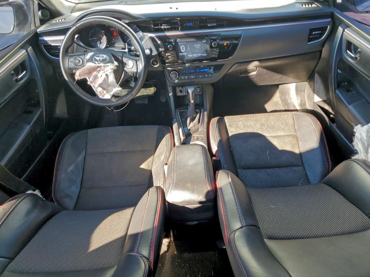2016 TOYOTA COROLLA L photo 8