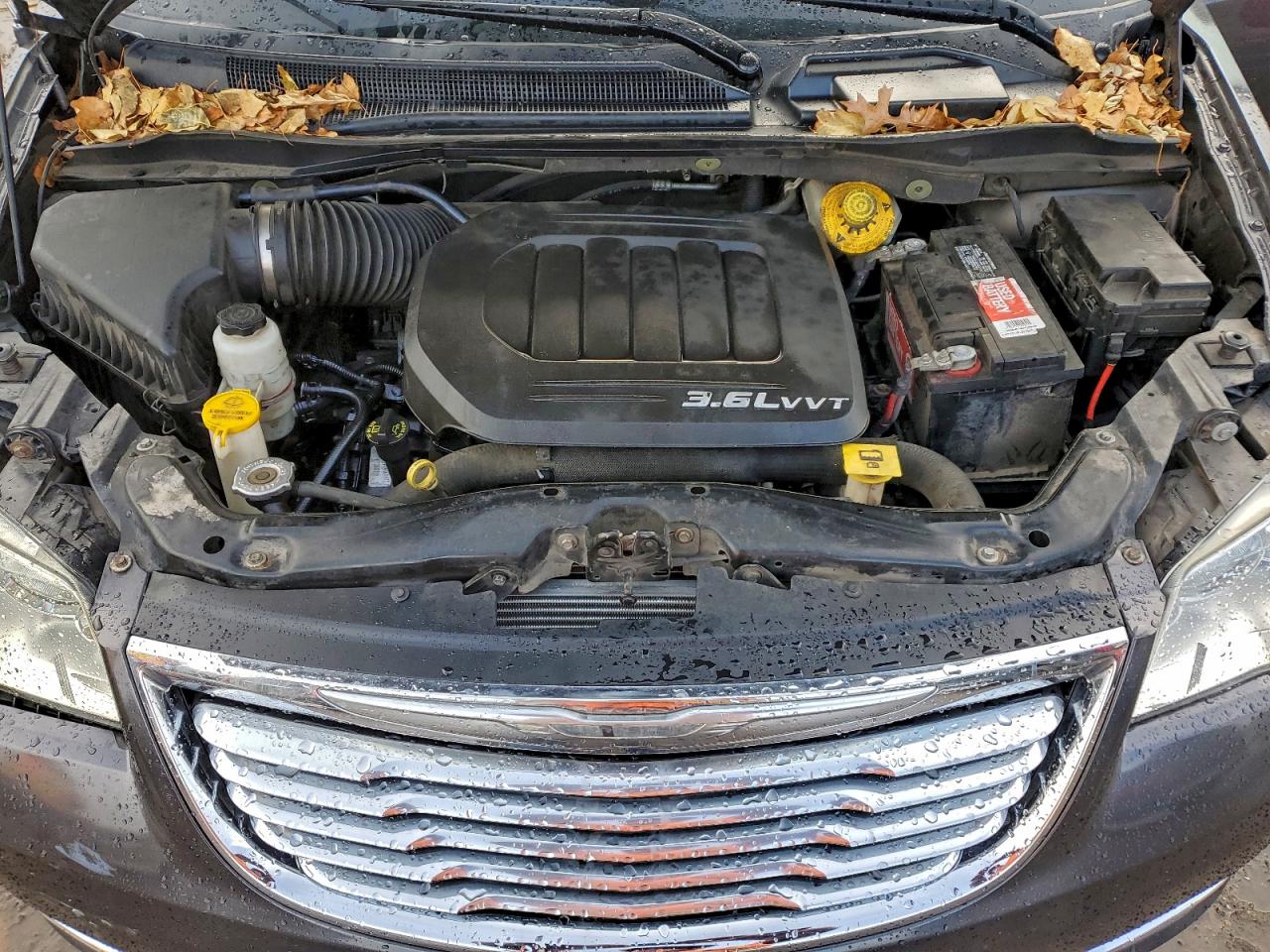 2015 CHRYSLER TOWN & COUNTRY TOURING photo 12