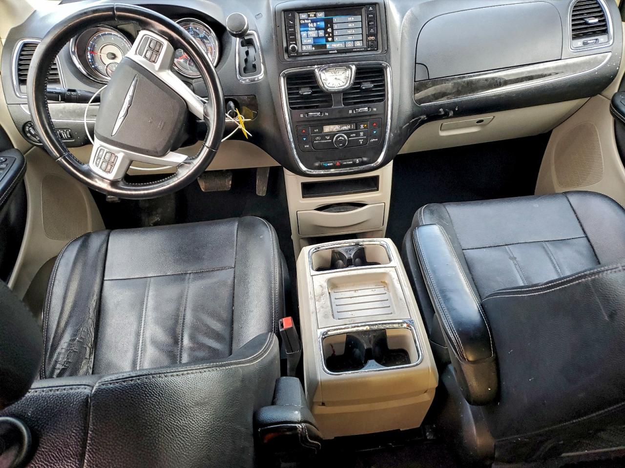 2015 CHRYSLER TOWN & COUNTRY TOURING photo 8