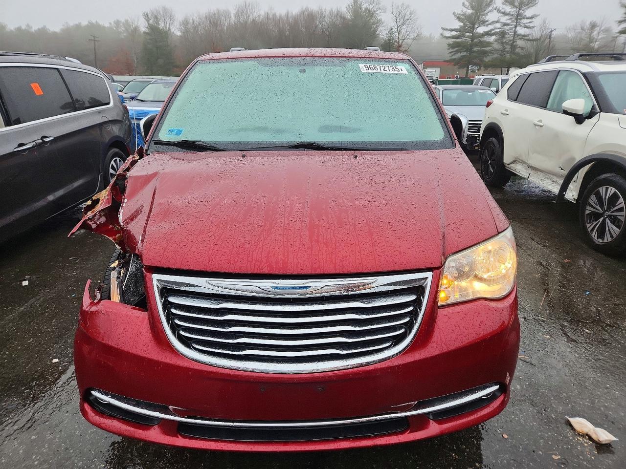 2015 CHRYSLER TOWN & COUNTRY TOURING L photo 5