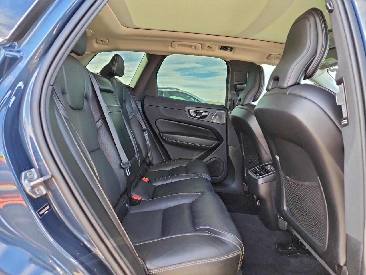 2019 VOLVO XC60 T6 INSCRIPTION photo 10