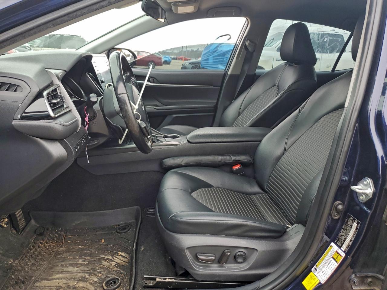 2021 TOYOTA CAMRY SE photo 7