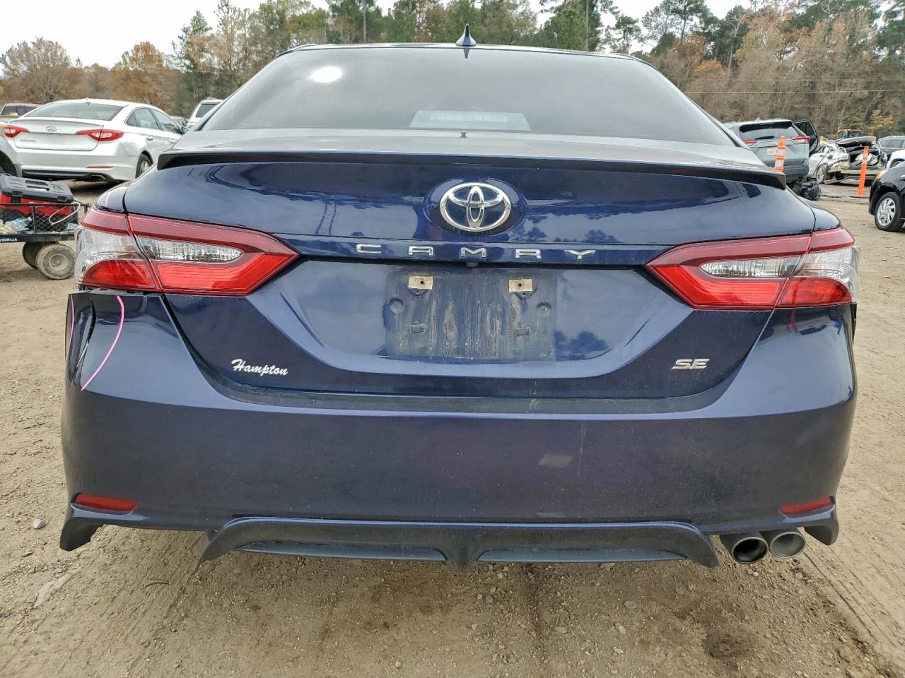 2021 TOYOTA CAMRY SE photo 6