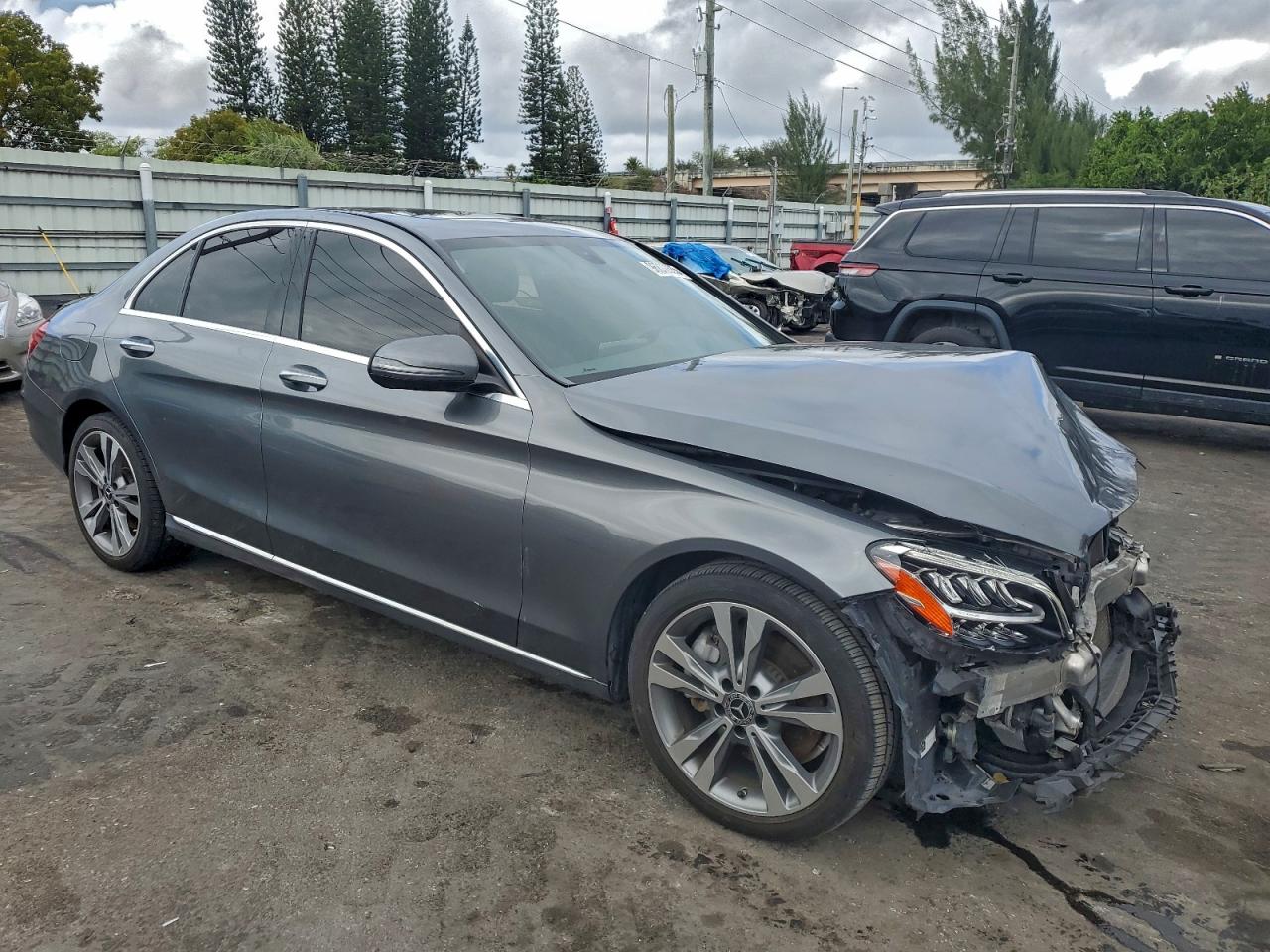 2019 MERCEDES-BENZ C 300 photo 4