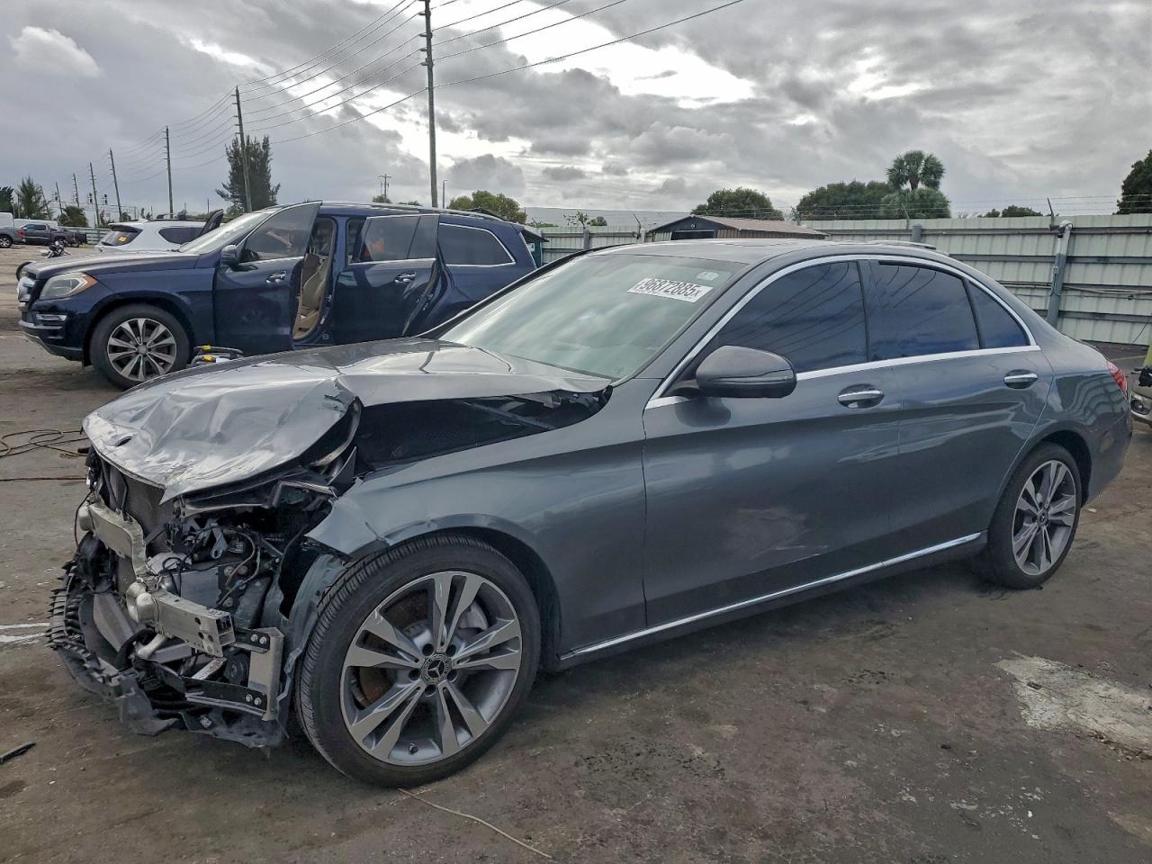 2019 MERCEDES-BENZ C