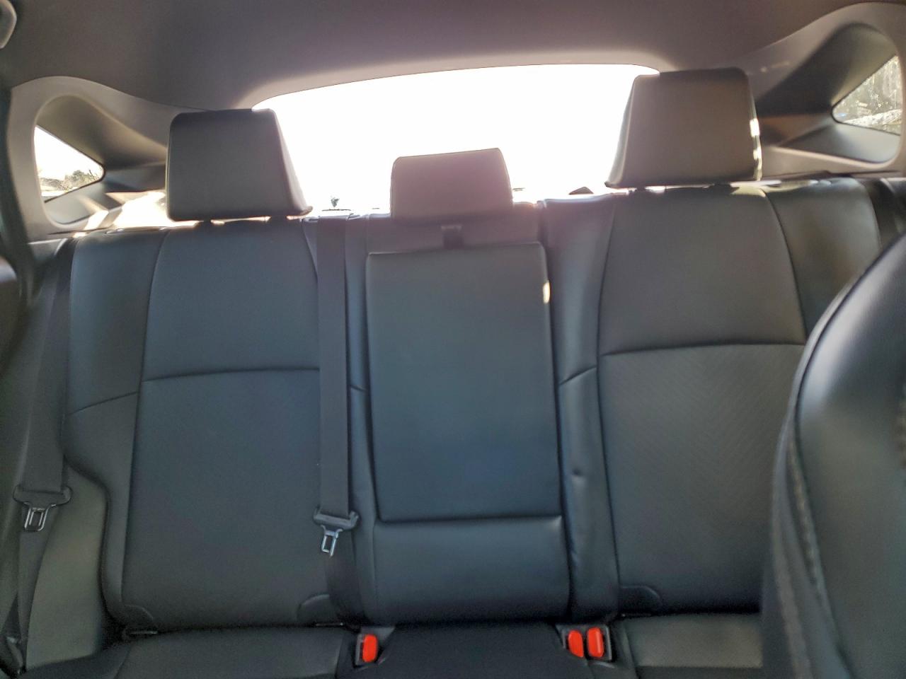 2024 TOYOTA VENZA LE photo 10