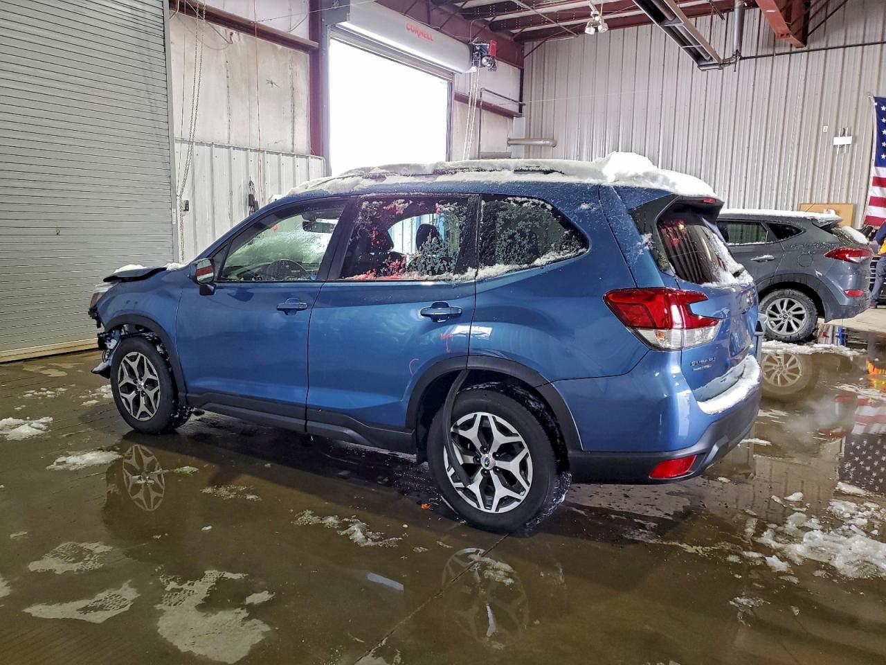 2019 SUBARU FORESTER PREMIUM photo 2
