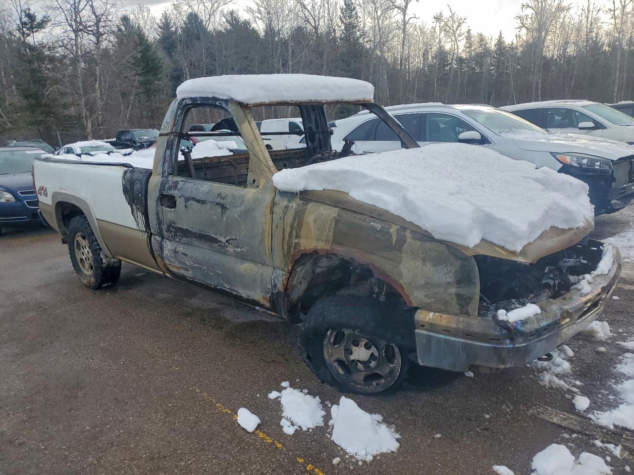 2004 CHEVROLET SILVERADO K1500 photo 4