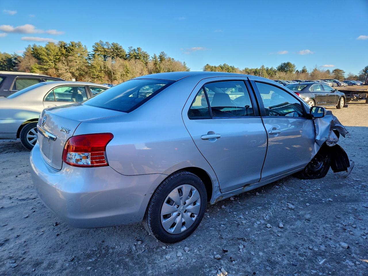 2009 TOYOTA YARIS photo 3
