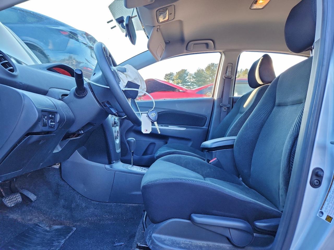 2009 TOYOTA YARIS photo 7