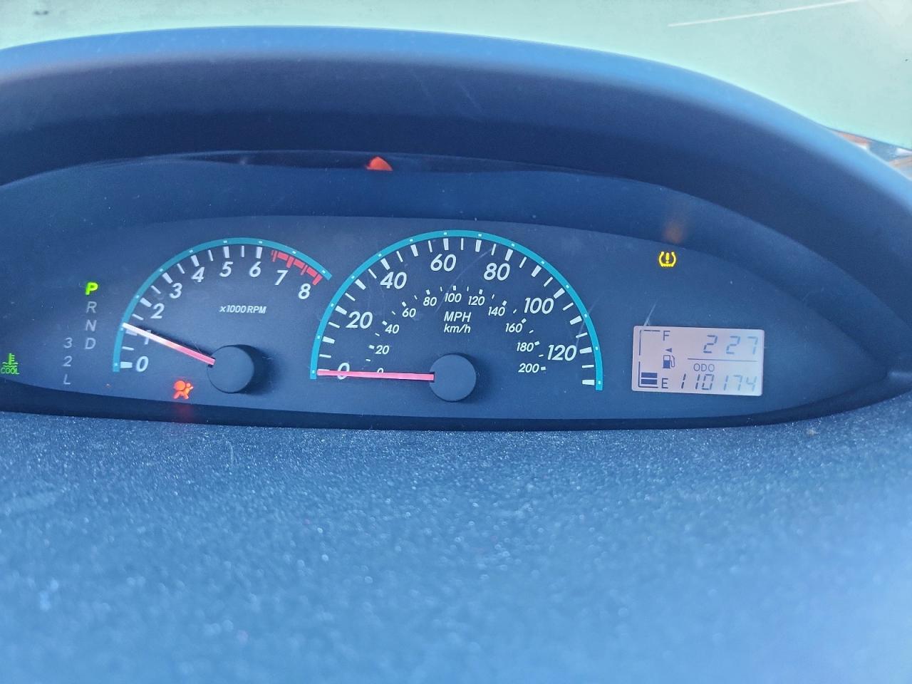 2009 TOYOTA YARIS photo 9