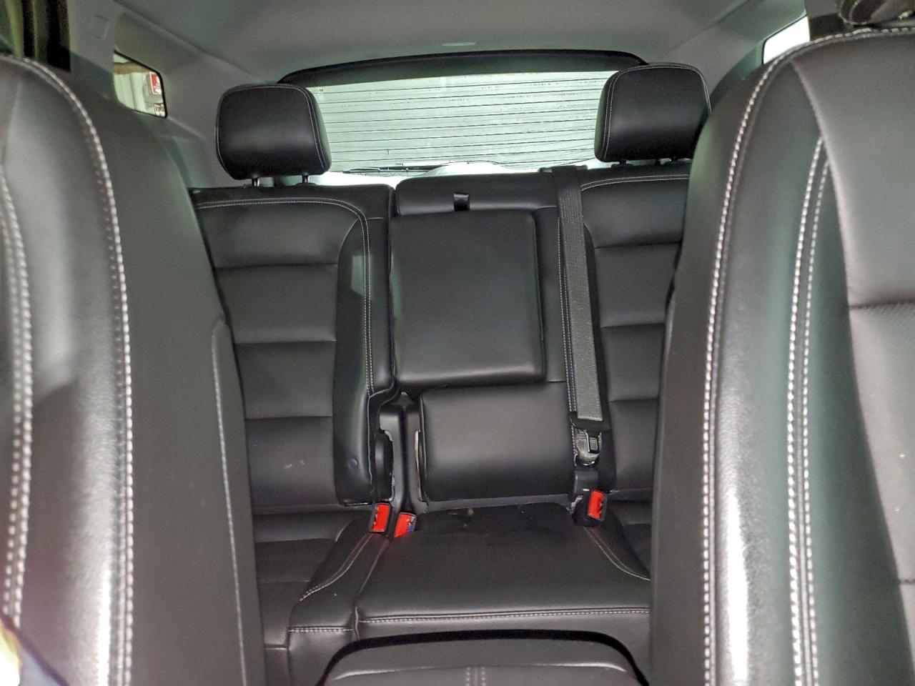 2024 GMC TERRAIN SLT photo 10