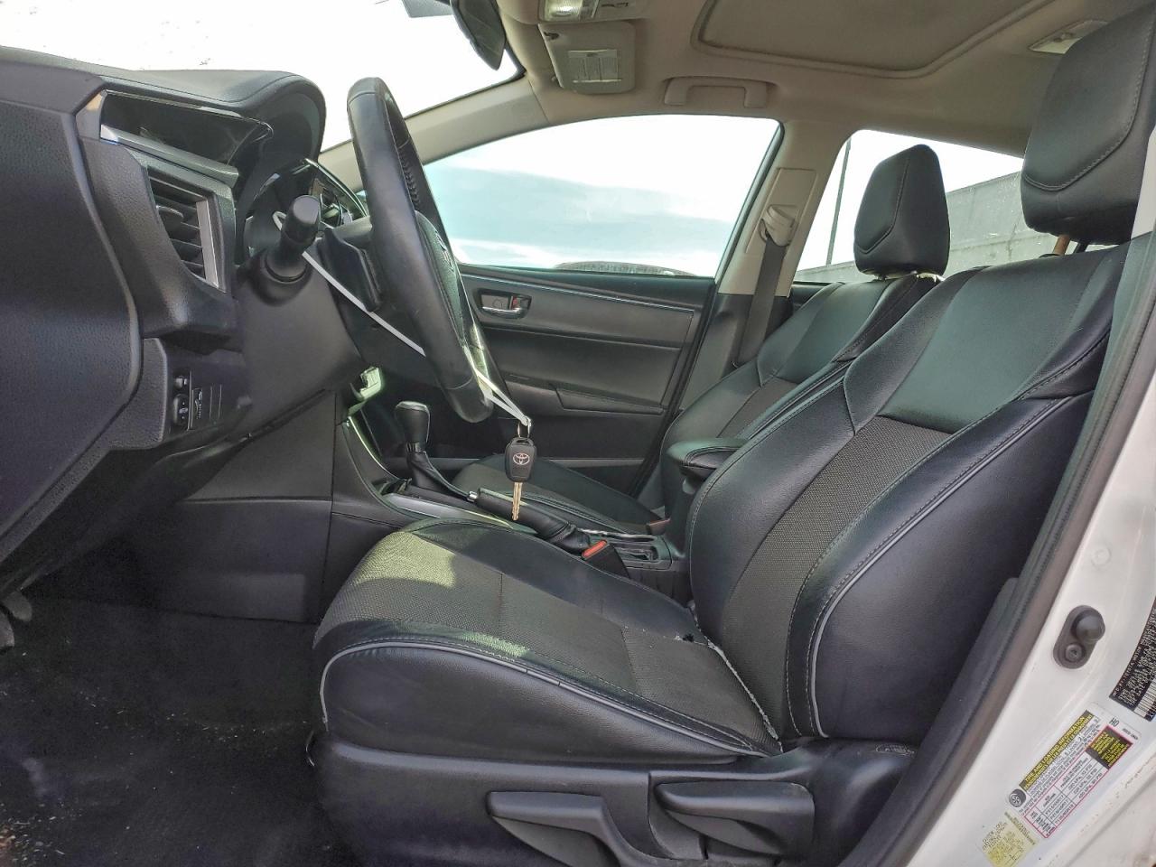 2014 TOYOTA COROLLA L photo 7