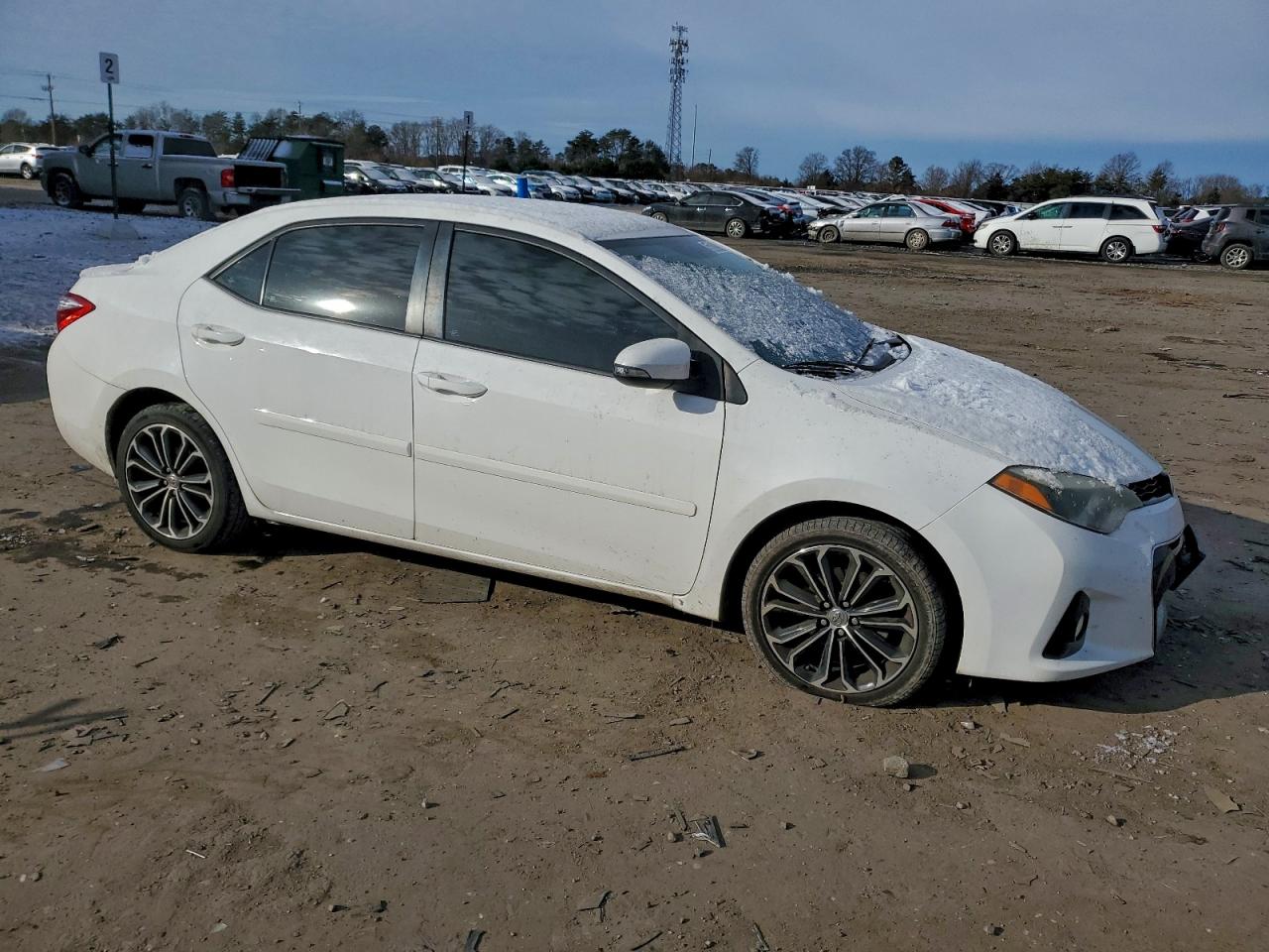 2014 TOYOTA COROLLA L photo 4
