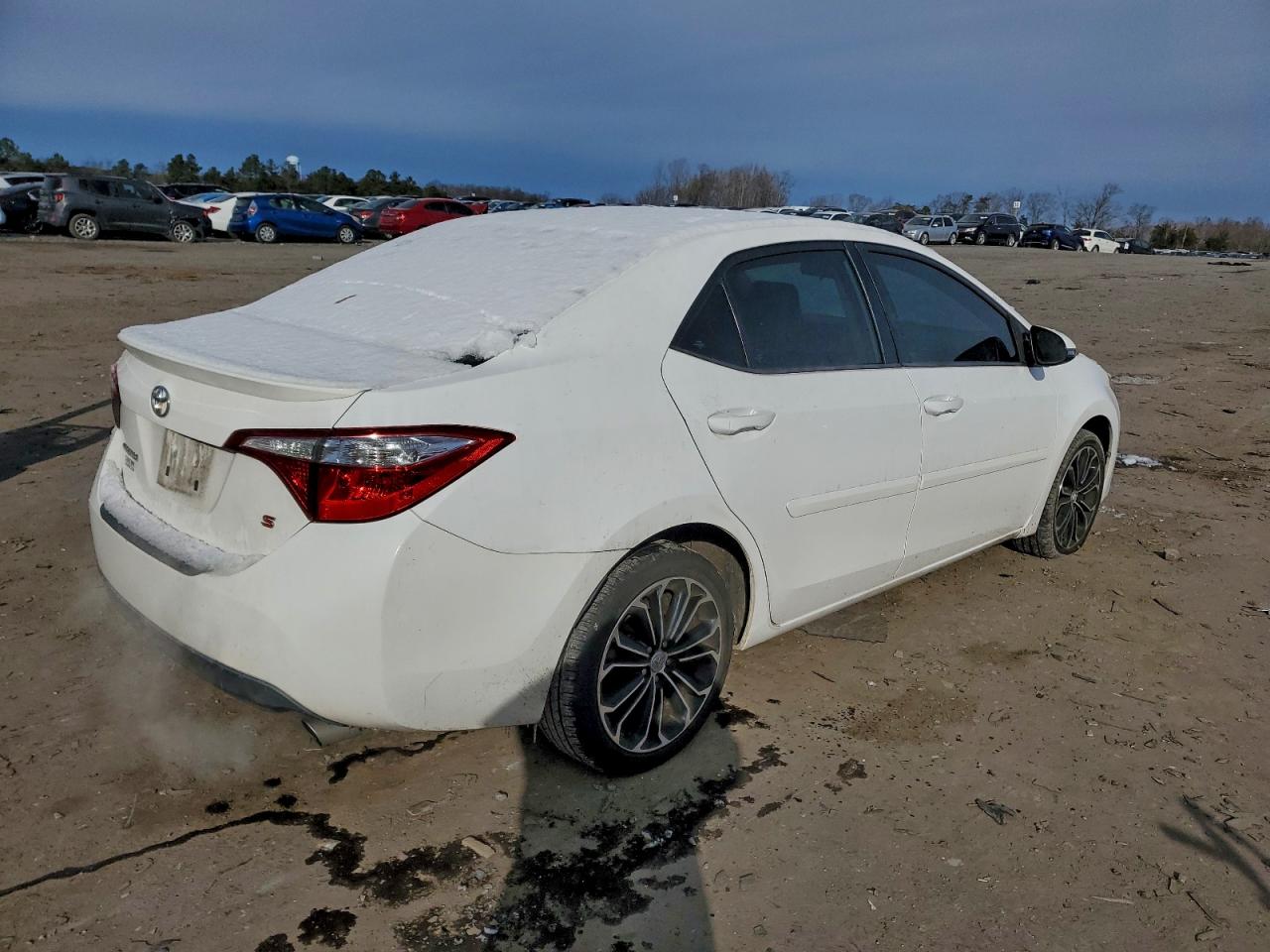 2014 TOYOTA COROLLA L photo 3