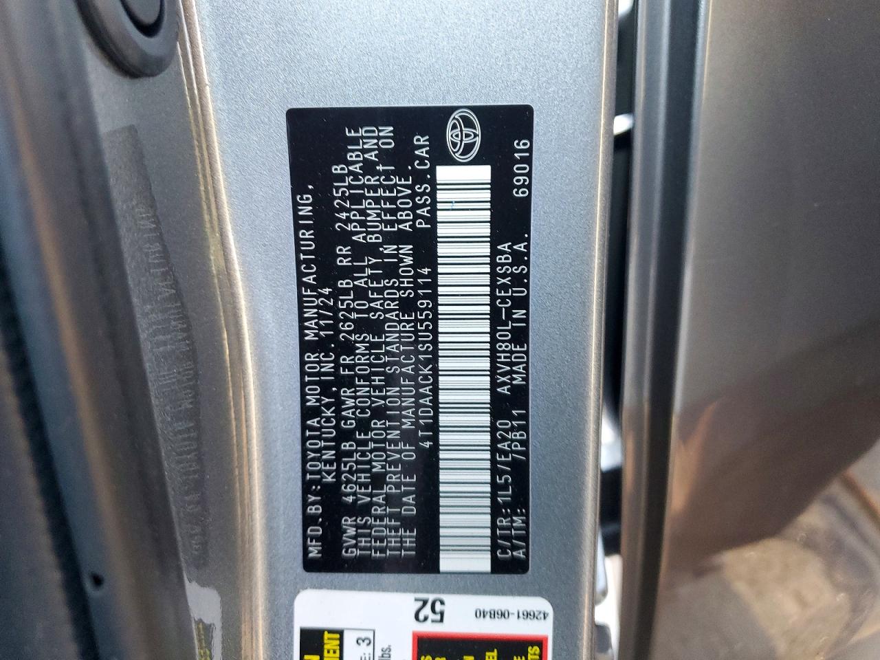 2025 TOYOTA CAMRY XSE photo 12