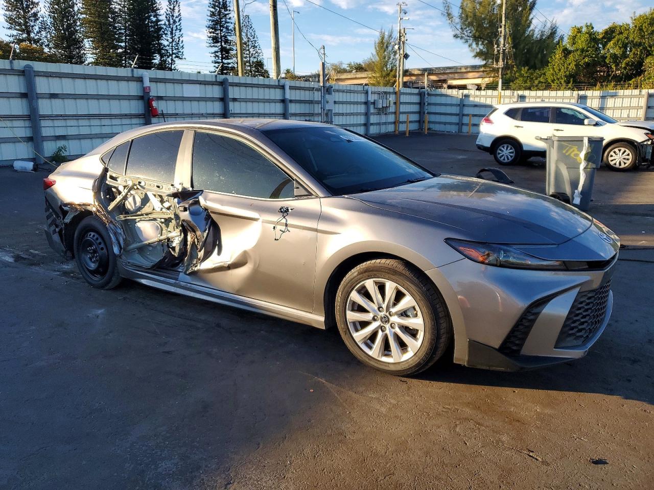 2025 TOYOTA CAMRY XSE photo 4