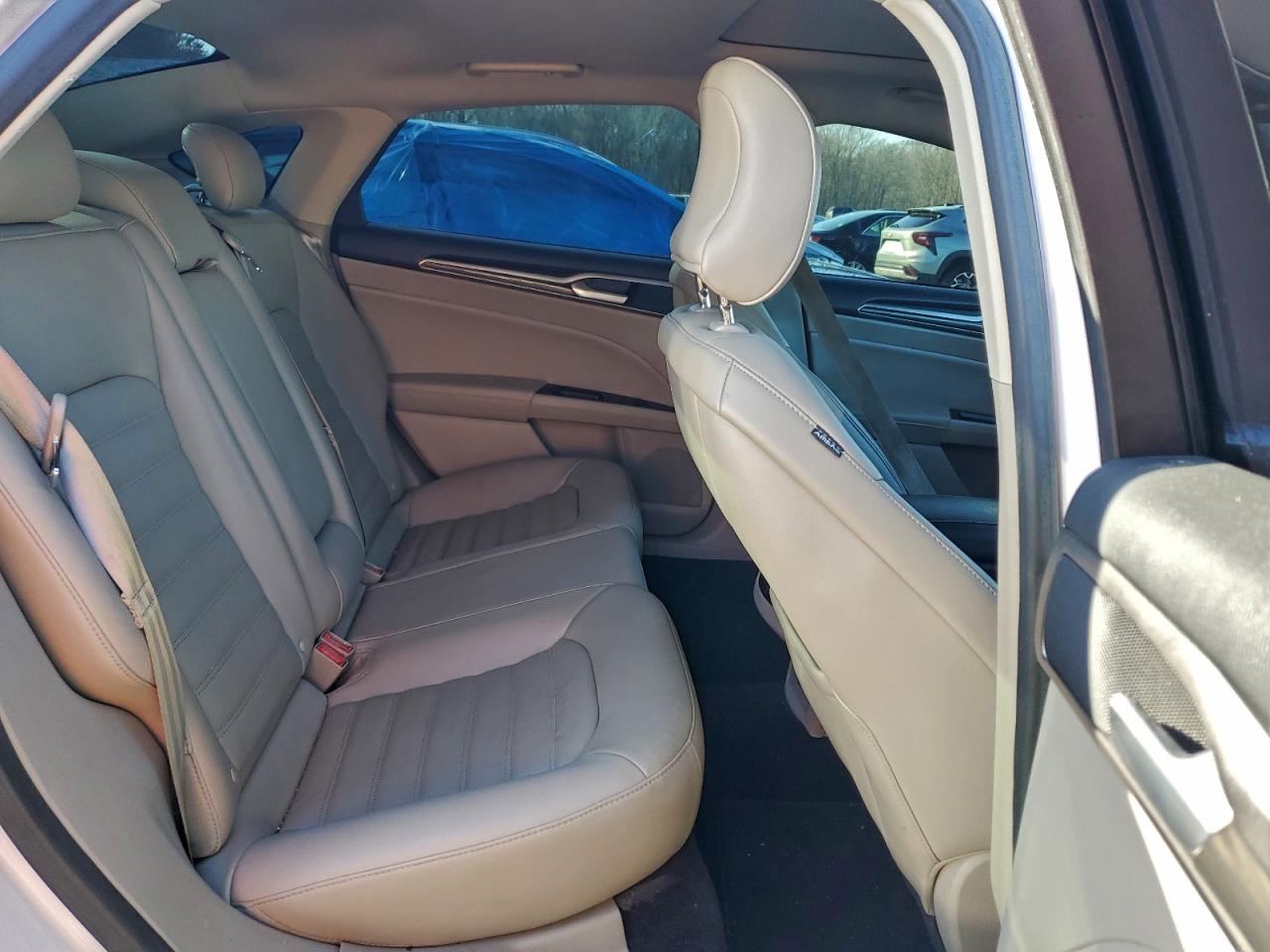 2017 FORD FUSION SE photo 10