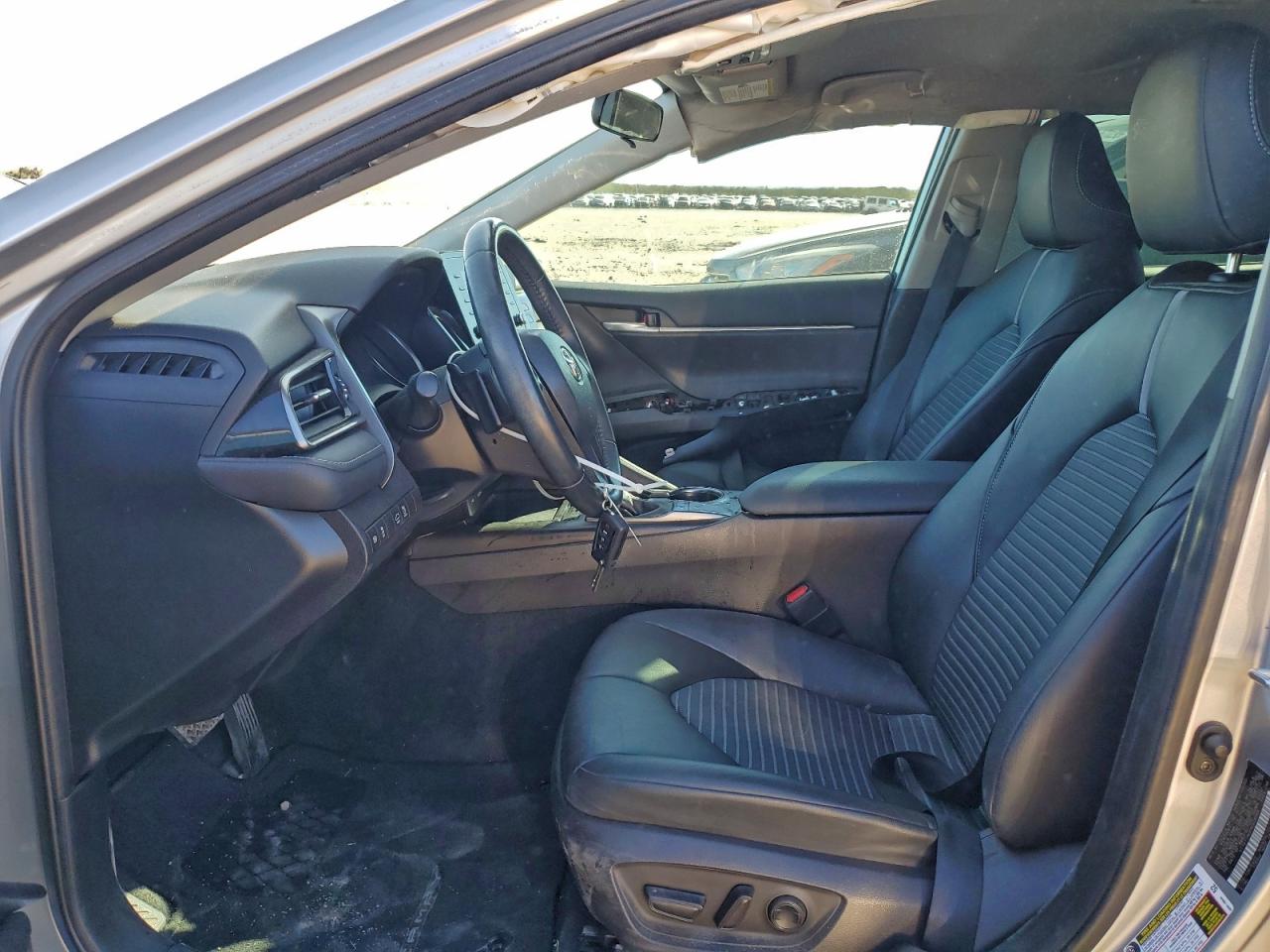 2022 TOYOTA CAMRY SE photo 7