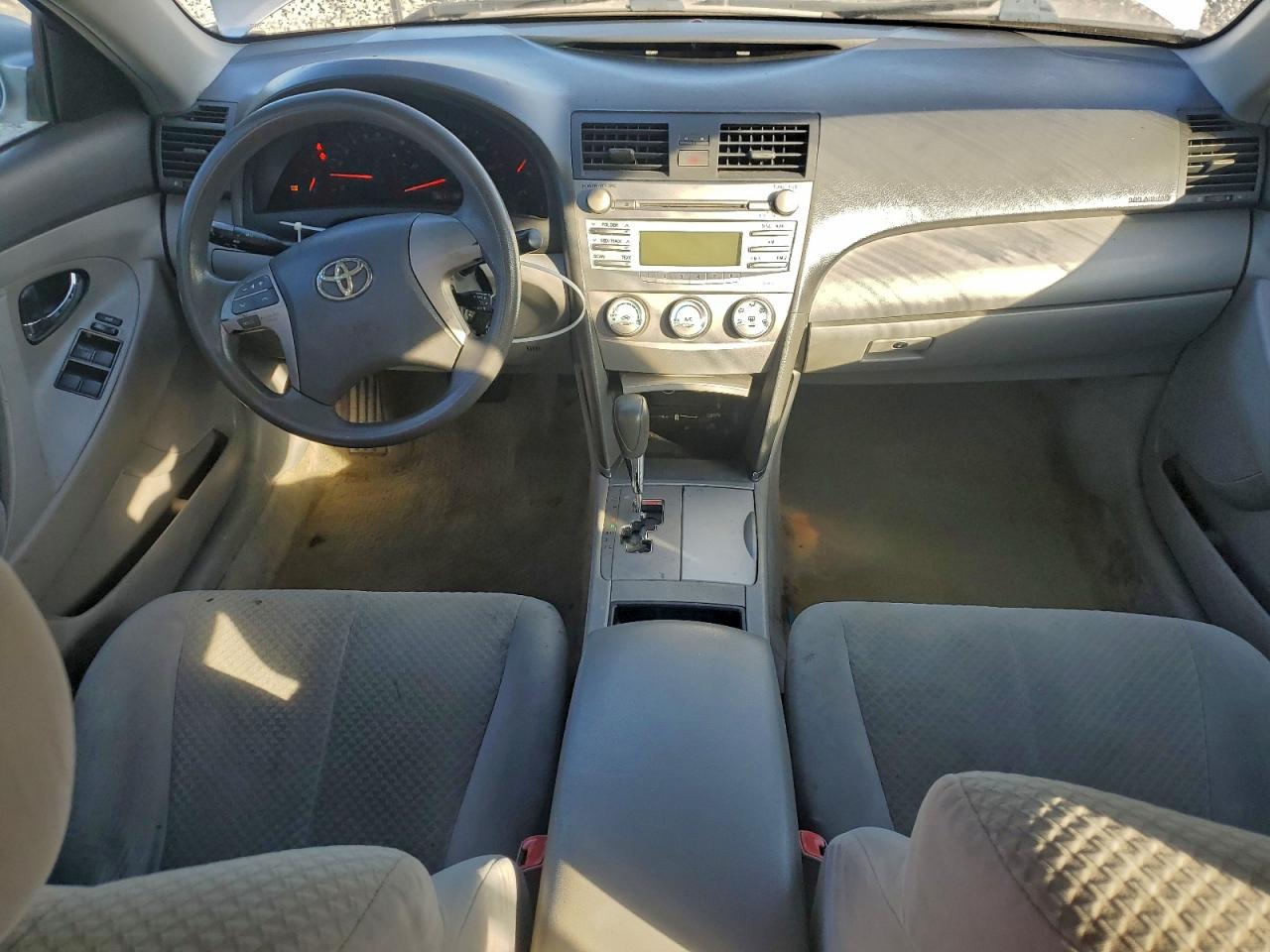 2009 TOYOTA CAMRY BASE photo 8