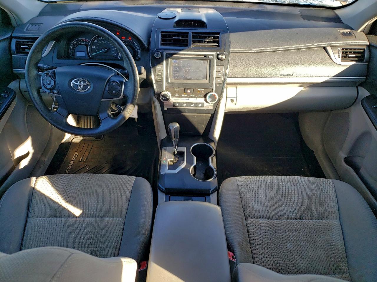 2013 TOYOTA CAMRY L photo 8