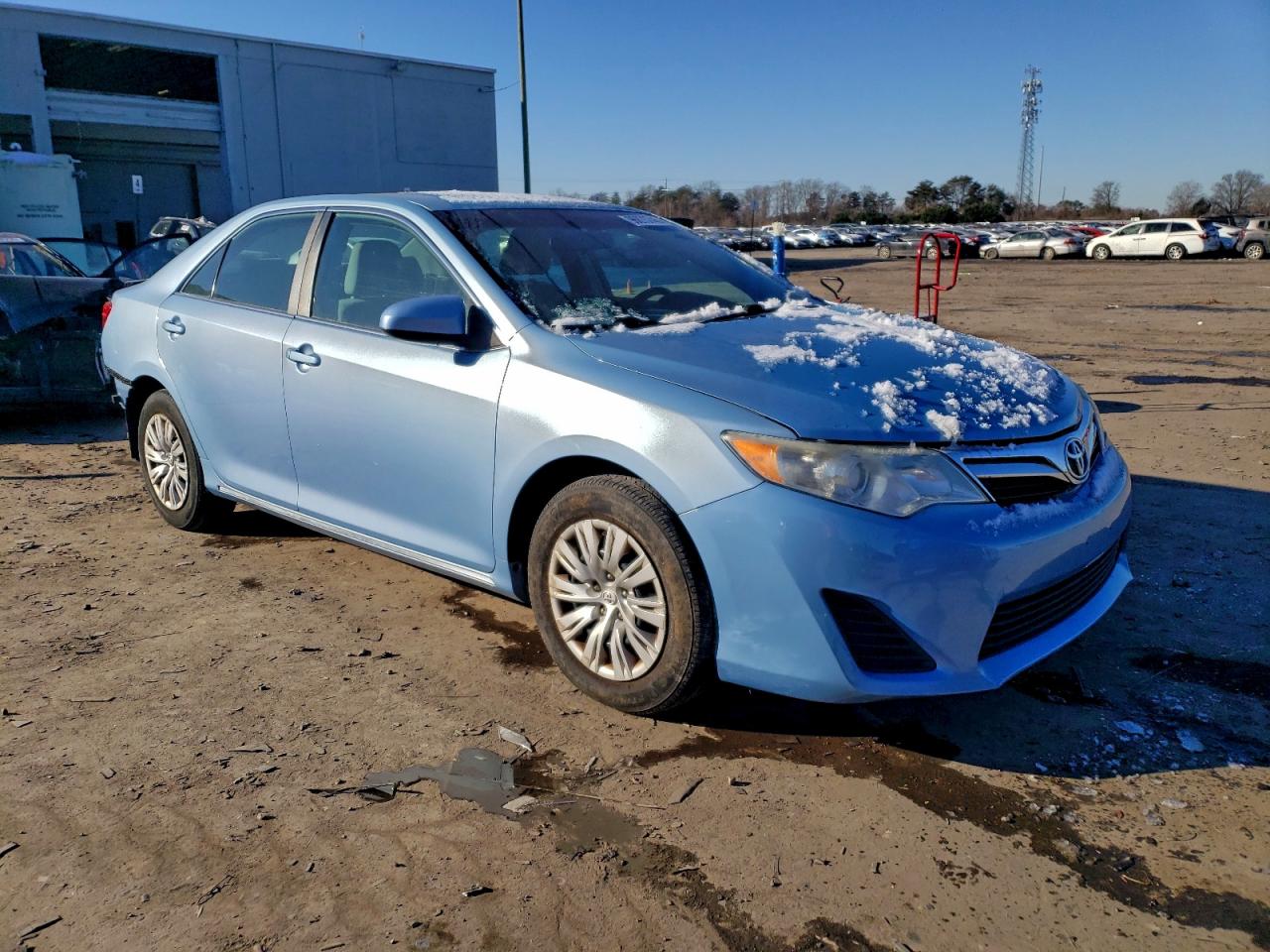 2013 TOYOTA CAMRY L photo 4
