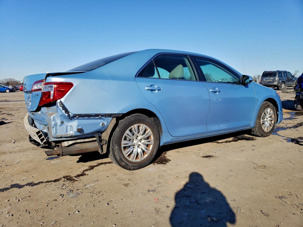 2013 TOYOTA CAMRY L photo 3