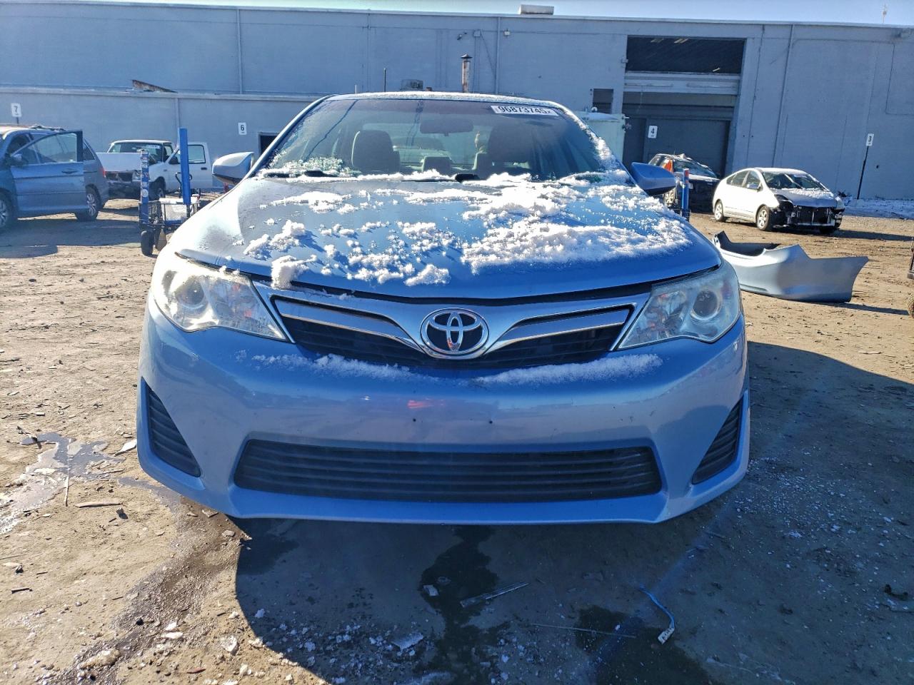 2013 TOYOTA CAMRY L photo 5