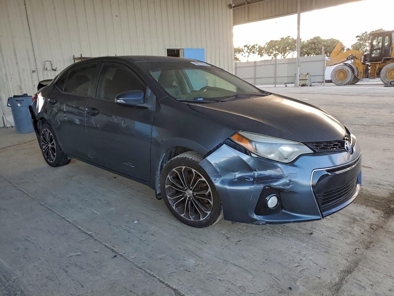 2014 TOYOTA COROLLA L photo 4