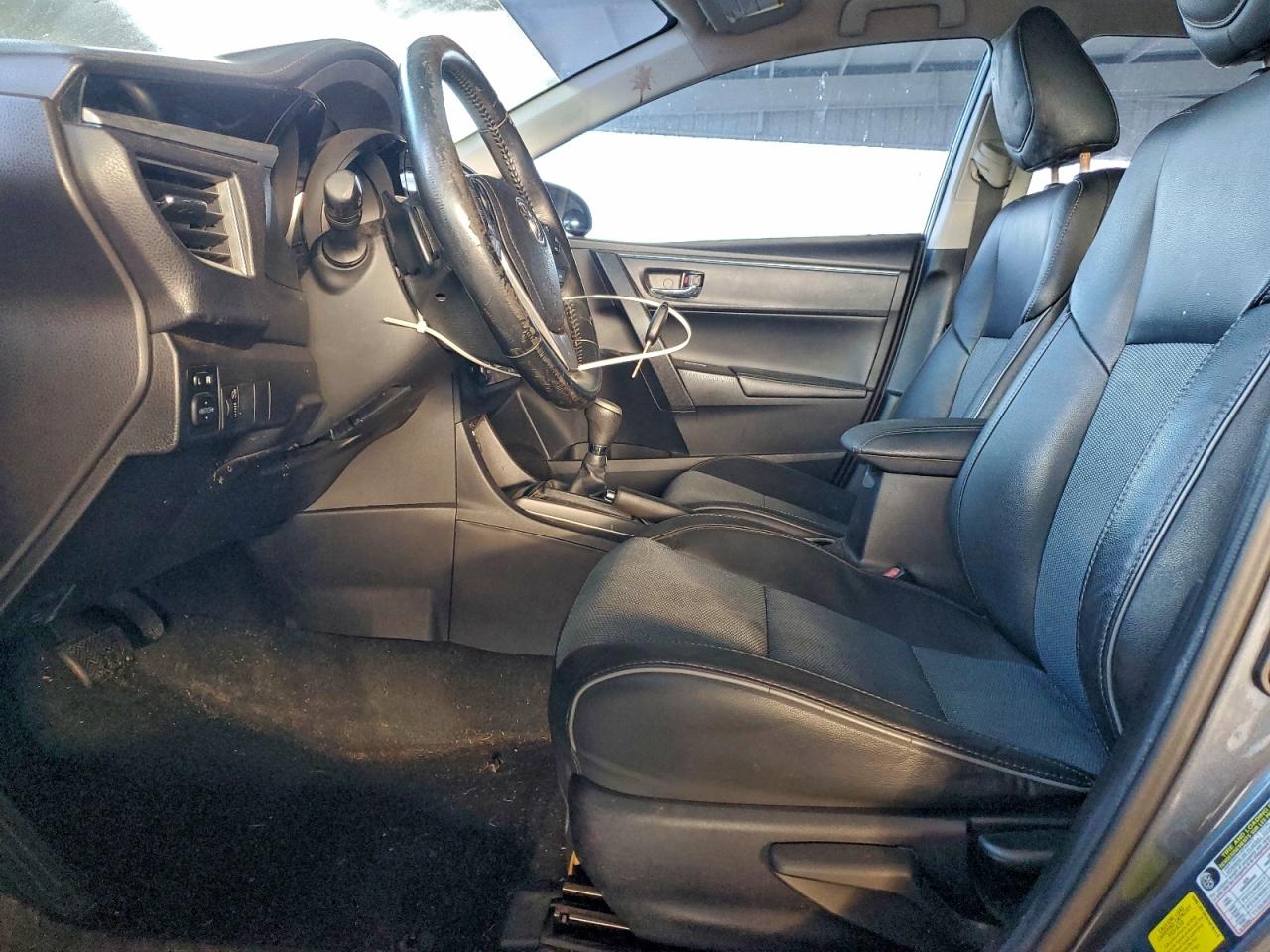2014 TOYOTA COROLLA L photo 7