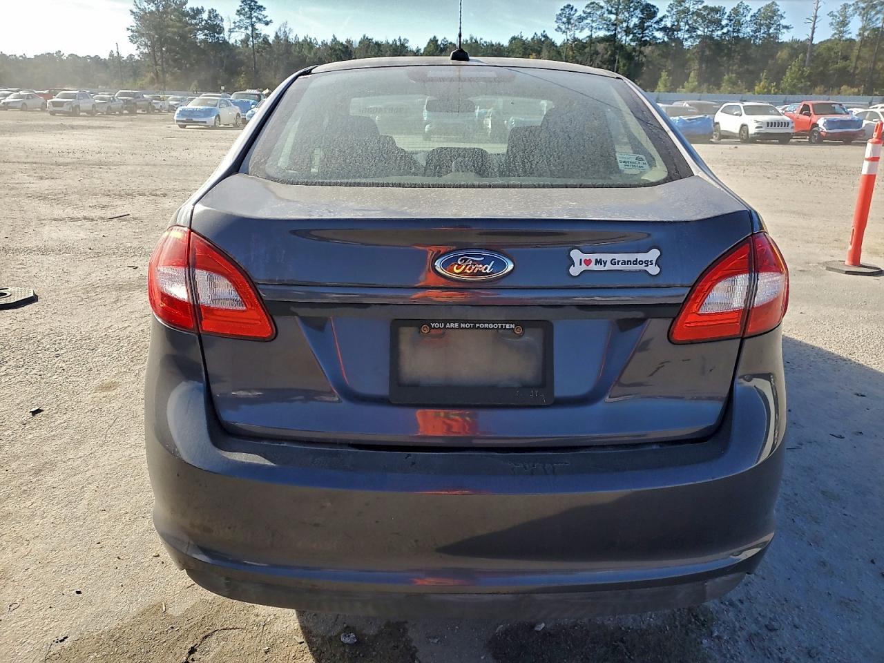 2012 FORD FIESTA S photo 6