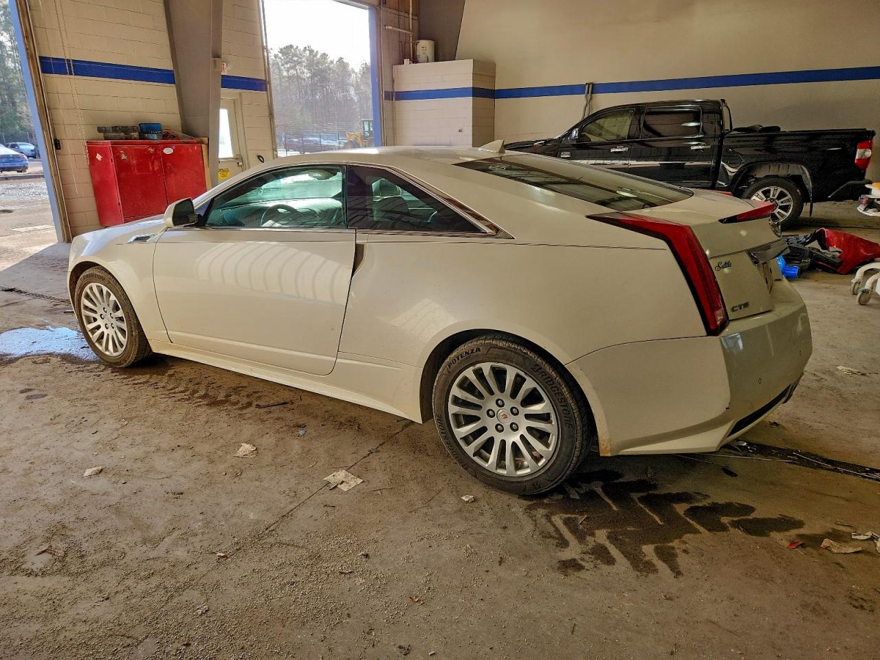 2012 CADILLAC CTS photo 2