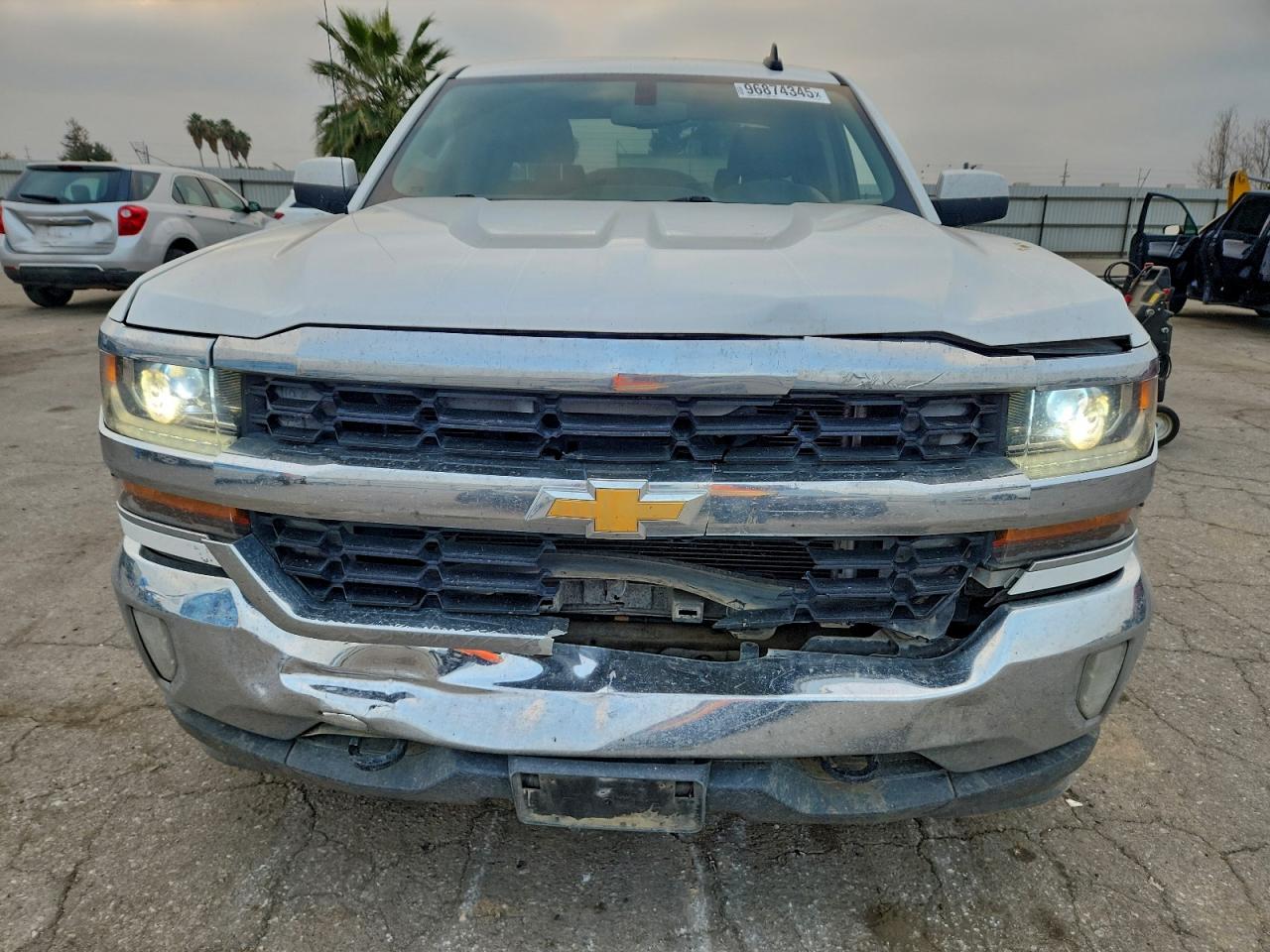 2016 CHEVROLET SILVERADO K1500 LT photo 5