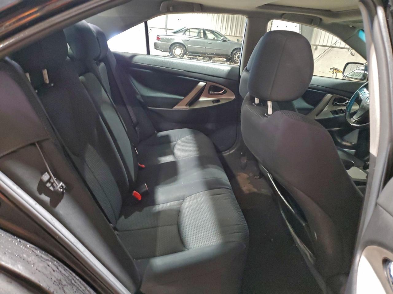 2010 TOYOTA CAMRY BASE photo 10