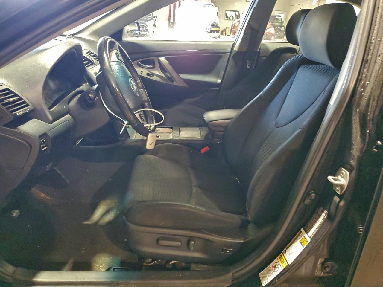 2010 TOYOTA CAMRY BASE photo 7