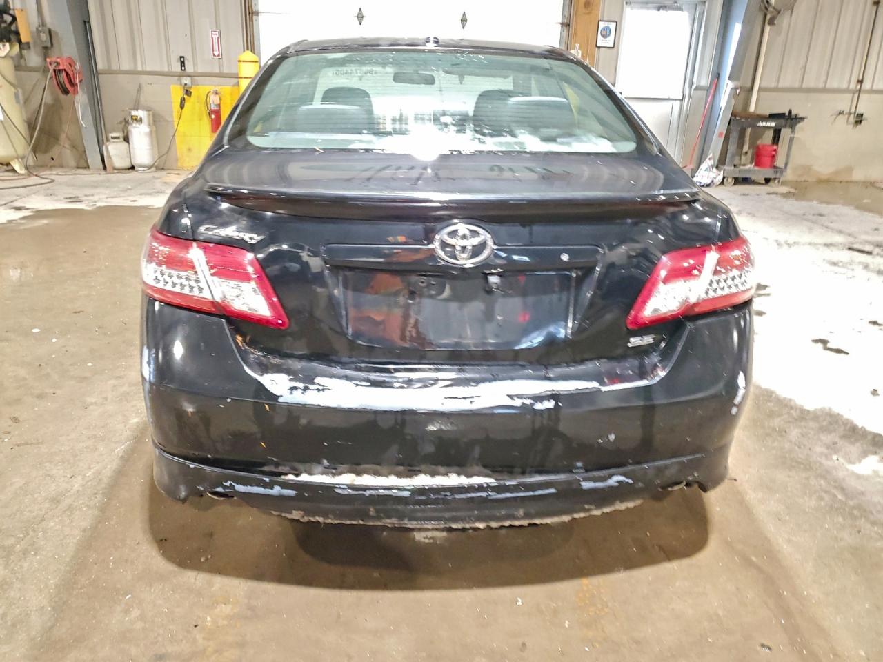 2010 TOYOTA CAMRY BASE photo 6
