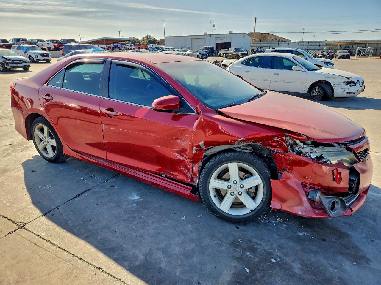 2012 TOYOTA CAMRY BASE photo 4