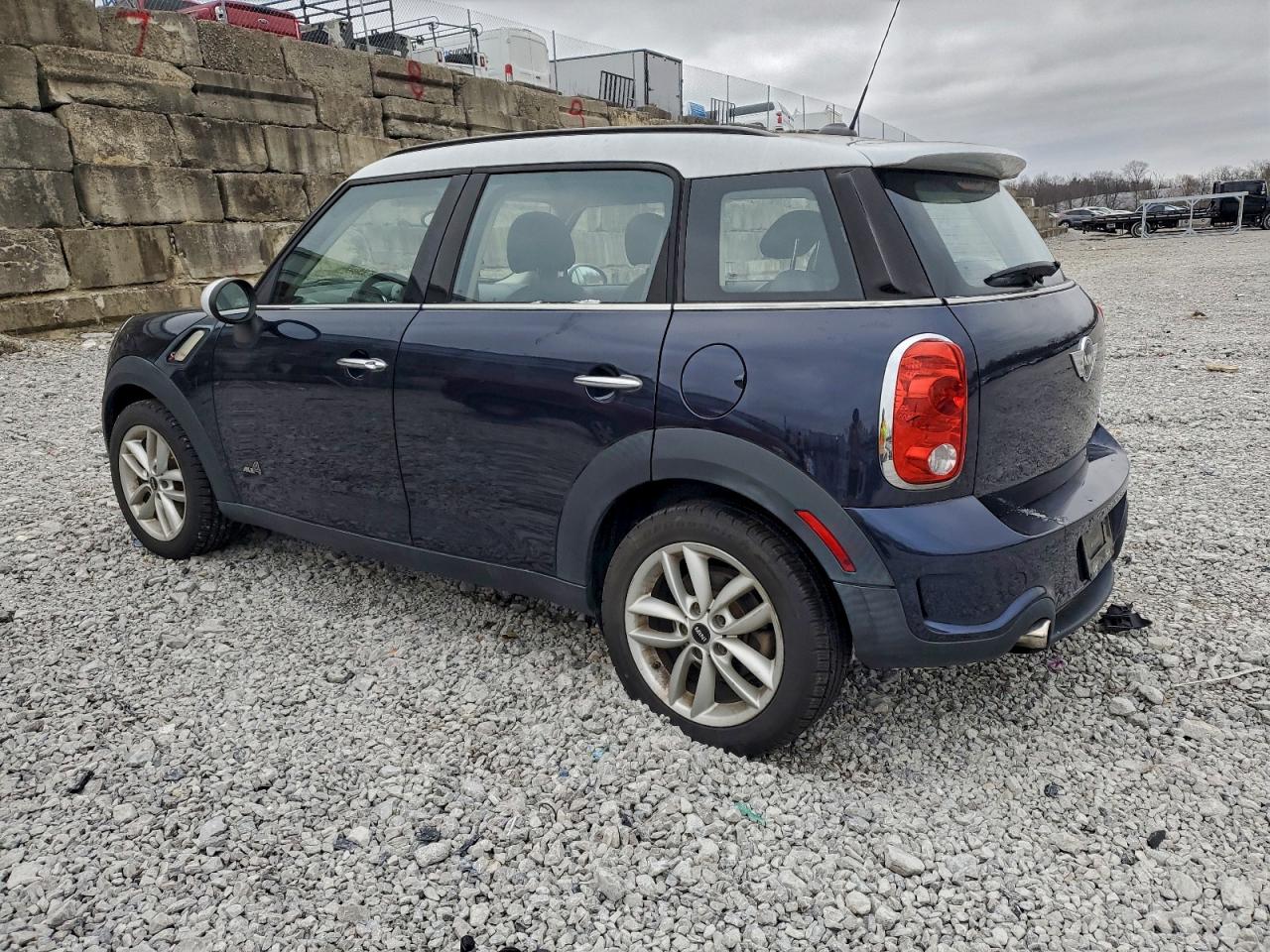 2012 MINI COOPER S COUNTRYMAN photo 2