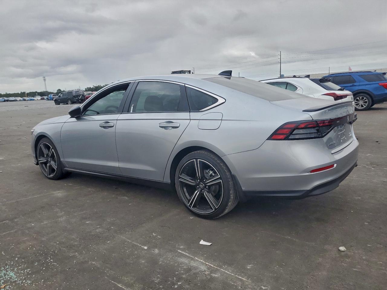 2025 HONDA ACCORD HYBRID SPORT photo 2