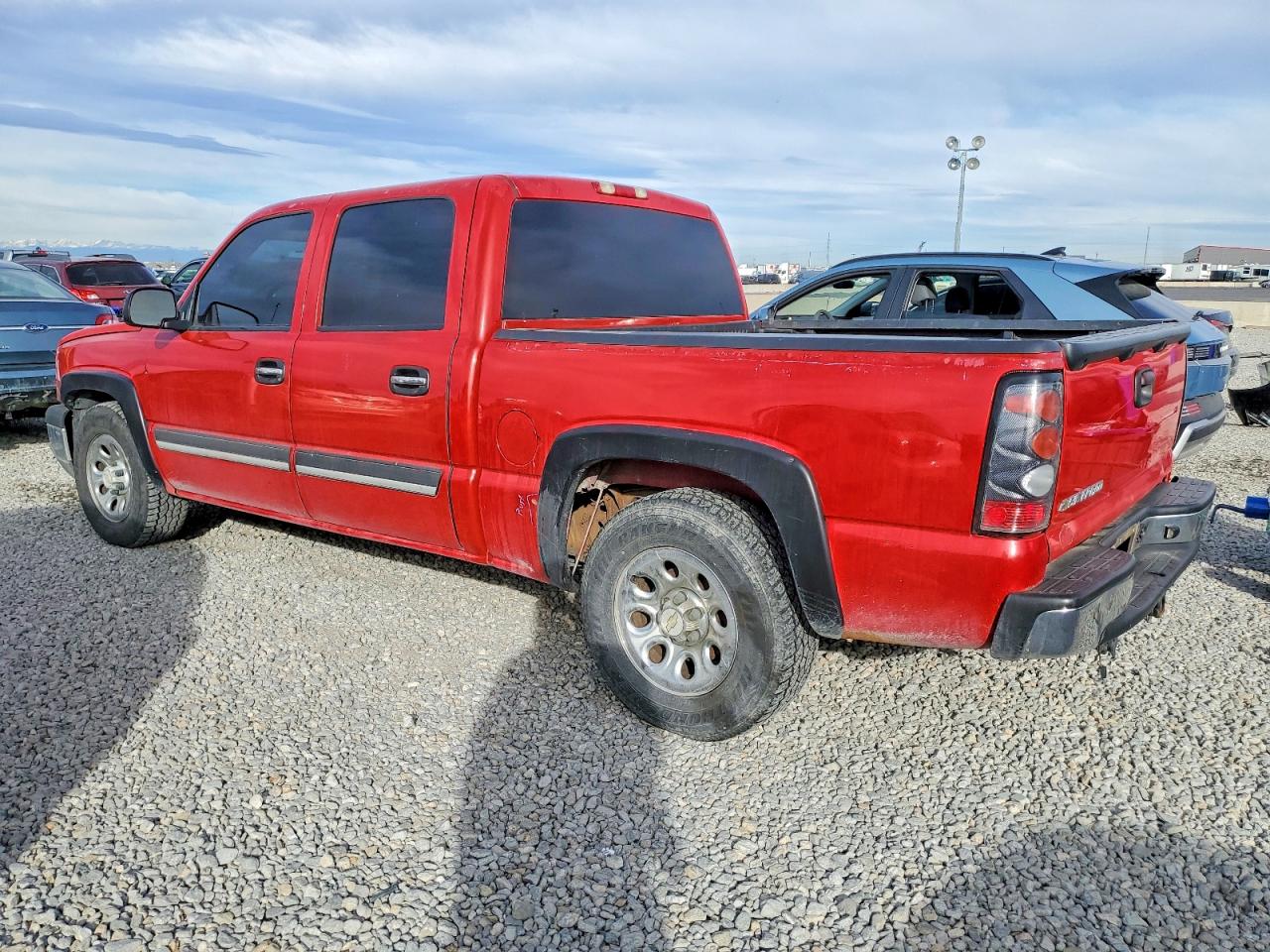 2005 CHEVROLET SILVERADO C1500 photo 2