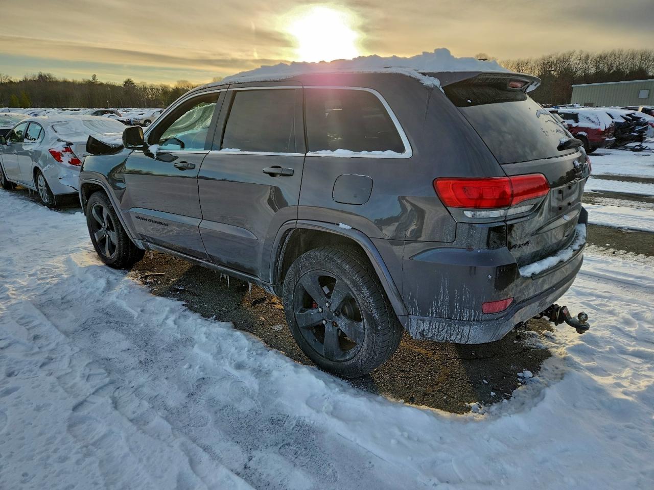 2014 JEEP GRAND CHEROKEE LAREDO photo 2