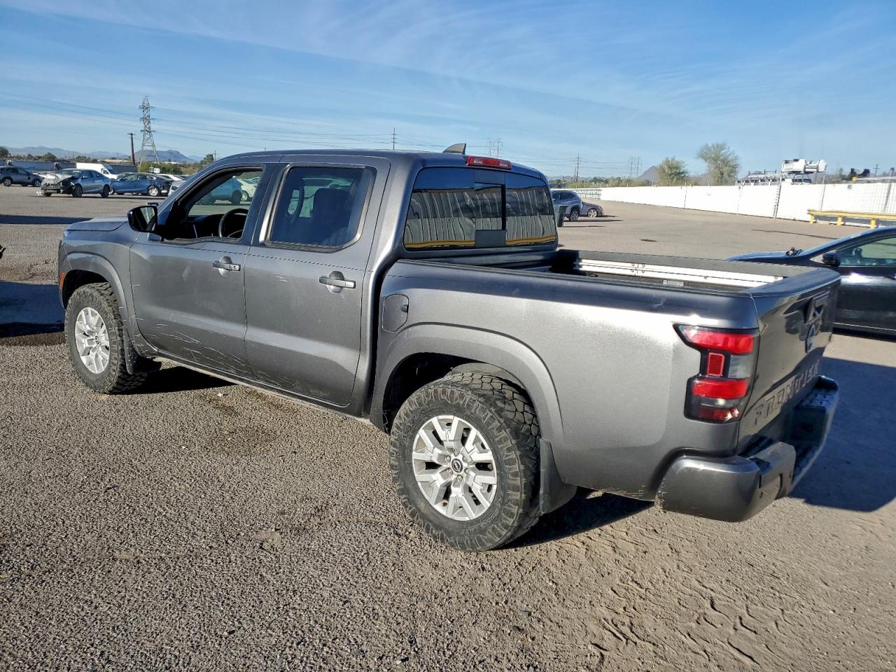 2024 NISSAN FRONTIER S photo 2