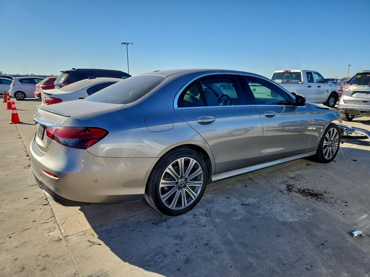 2022 MERCEDES-BENZ E 350 photo 3