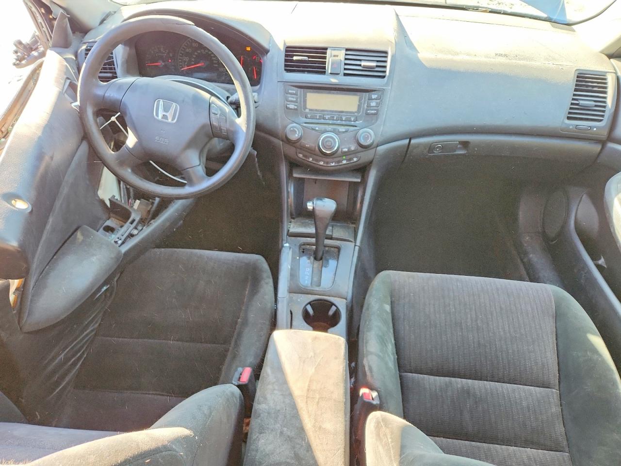 2004 HONDA ACCORD LX photo 8