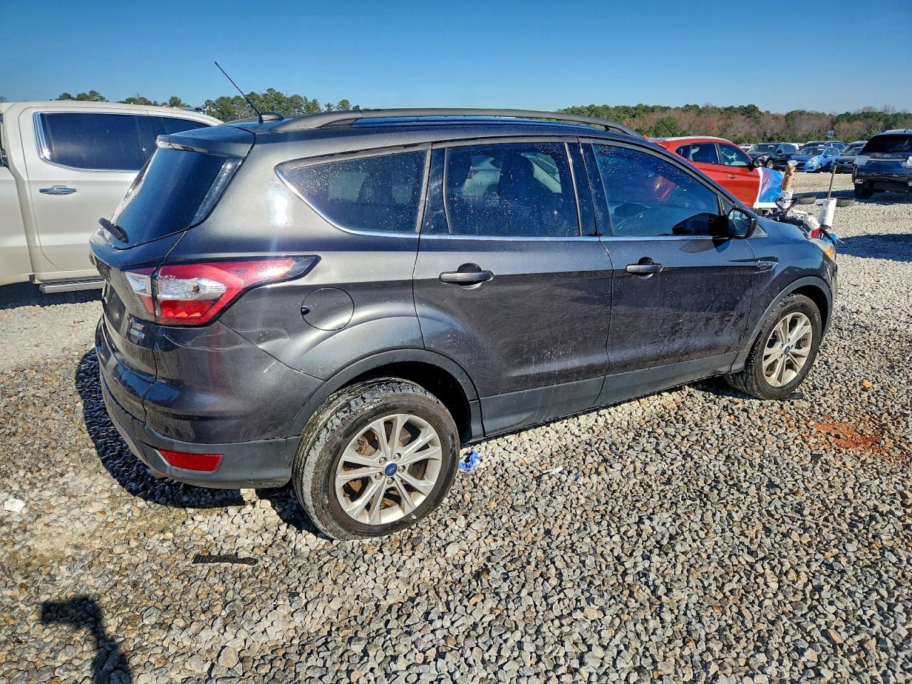 2018 FORD ESCAPE SE photo 5