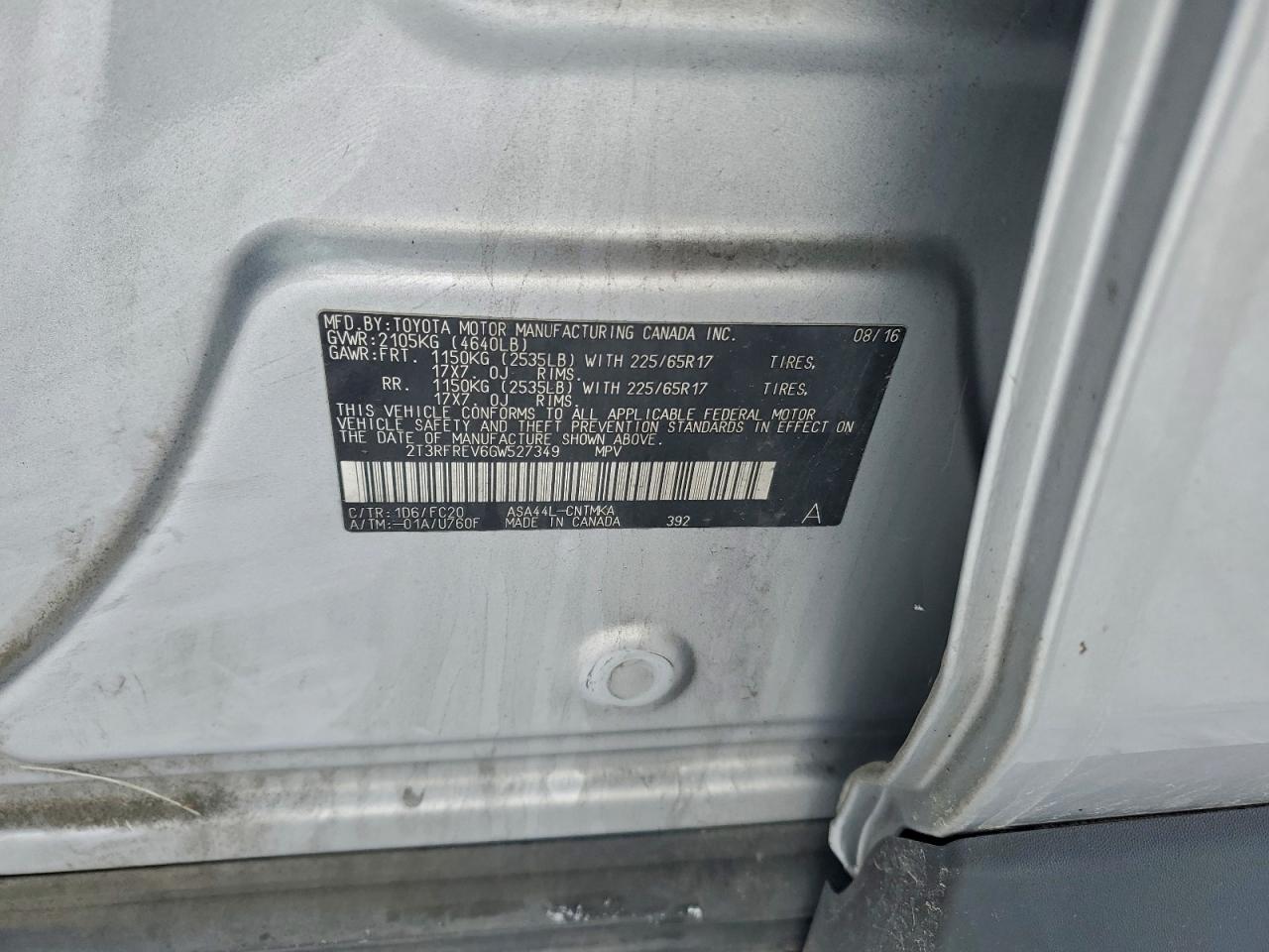 2016 TOYOTA RAV4 XLE photo 13