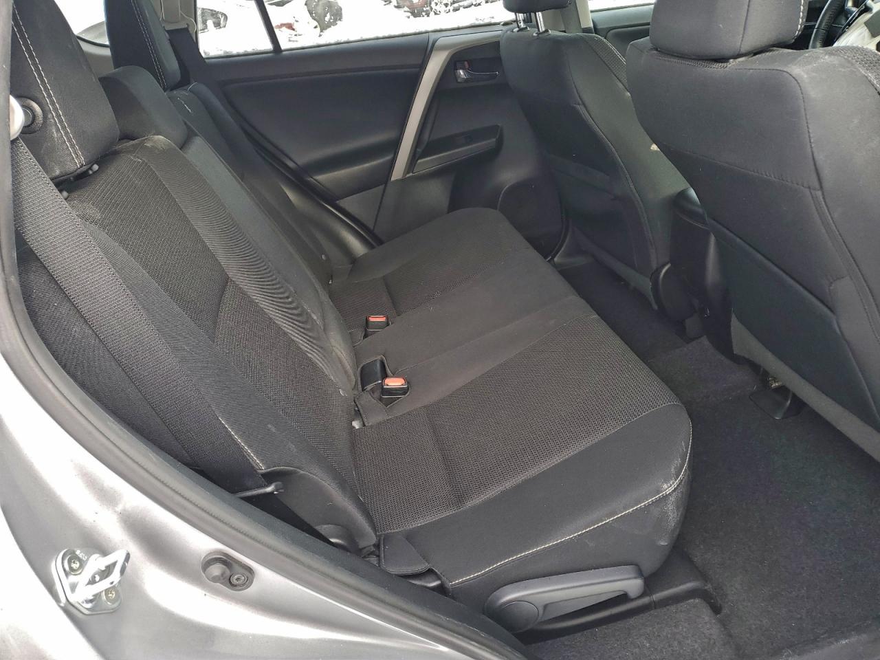 2016 TOYOTA RAV4 XLE photo 11