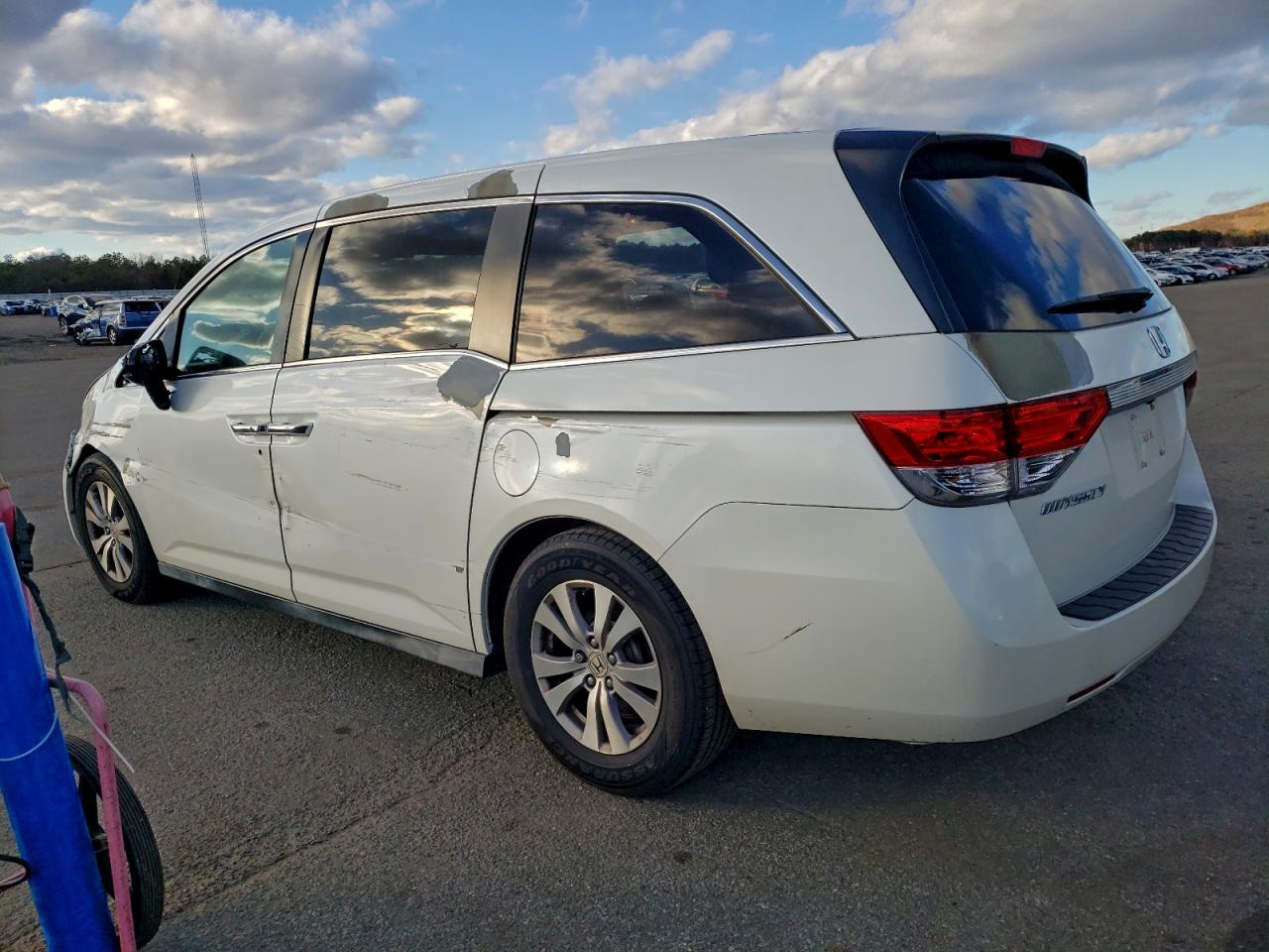 2014 HONDA ODYSSEY EXL photo 2